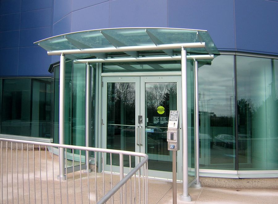 Canopies & Windbreaks - Enseicom